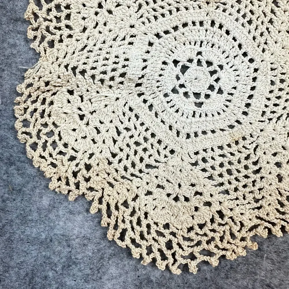 Vintage Doily Antique Handmade Crochet Lace Scalloped Circle Coaster